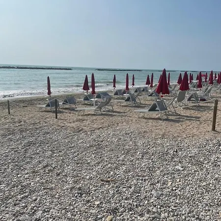 Mare Massignano